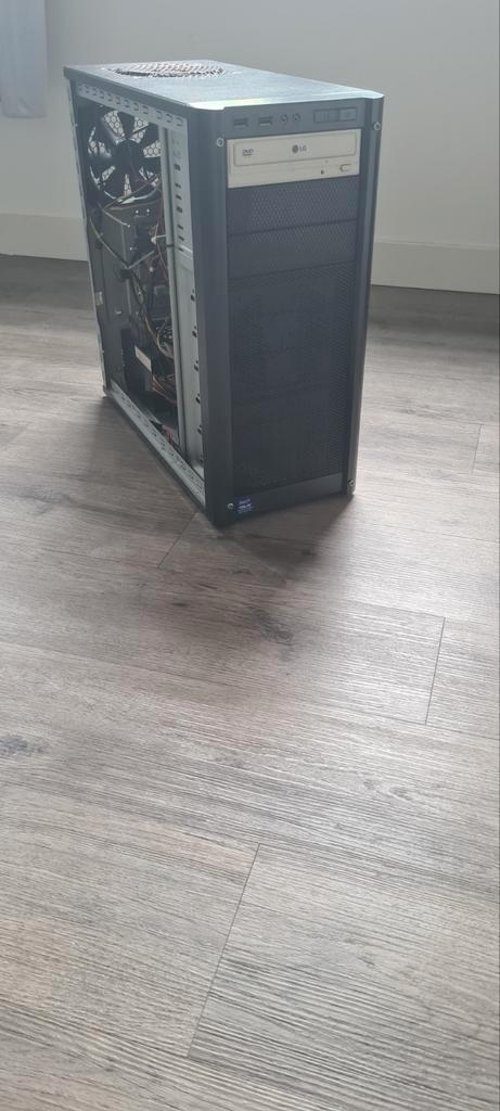 Antec pc buihuizing, Computers en Software, Computerbehuizingen, Gebruikt, Ophalen