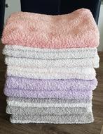 Hema handdoeken, Ophalen of Verzenden, Zo goed als nieuw, Overige kleuren, Handdoek
