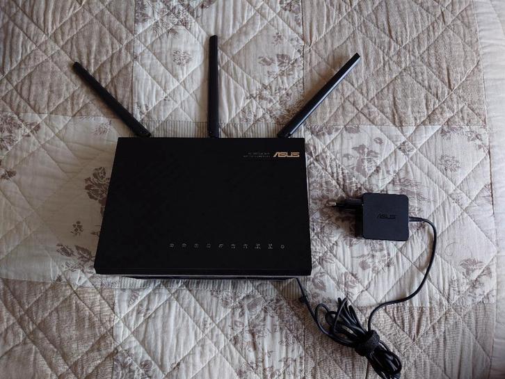 Asus RT-68U, Computers en Software, Accesspoints, Zo goed als nieuw, Ophalen of Verzenden