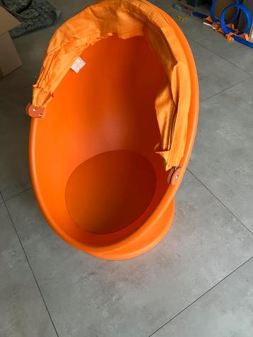 Ikea kinder draaistoel beschikbaar voor biedingen