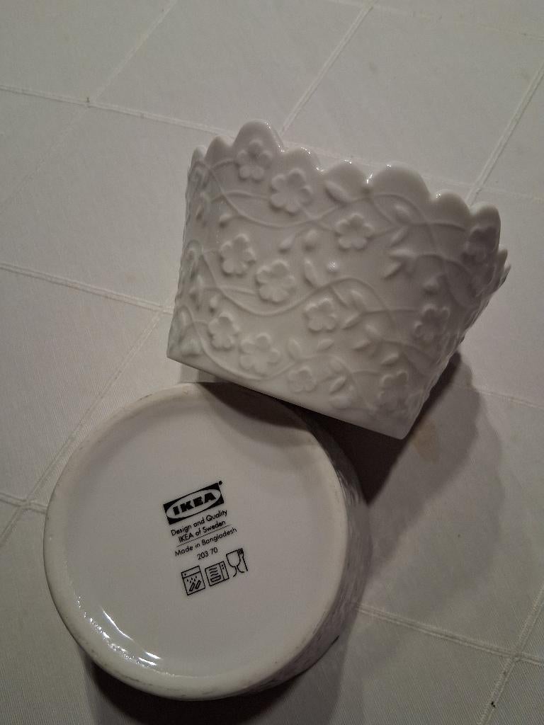 IKEA schaaltjes bloemrelief acanthus rand *eureka*, Ophalen of Verzenden, Zo goed als nieuw, Kom(men), Overige stijlen