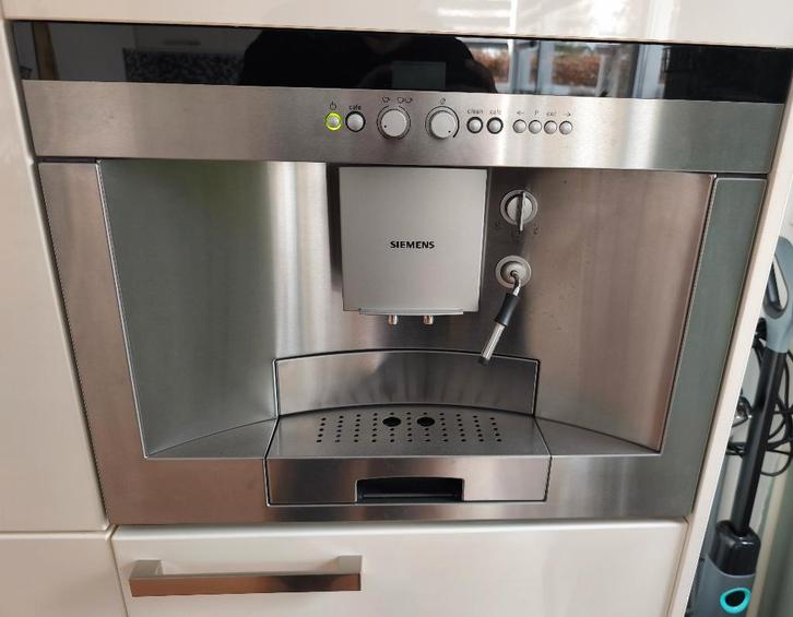 Siemens inbouw koffiemachine, Witgoed en Apparatuur, Koffiezetapparaten, Zo goed als nieuw, Gemalen koffie, Koffiebonen, Koffiemachine