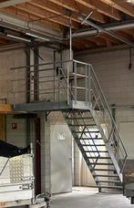 Stalen Trap met Bordes, Doe-het-zelf en Verbouw, Ladders en Trappen, Ophalen, Gebruikt, Trap, 2 tot 4 meter