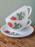 Arcopal Rozen Vintage Kopjes & Schotel, Huis en Inrichting, Keuken | Servies, Gebruikt, Ophalen of Verzenden, Glas, Overige stijlen