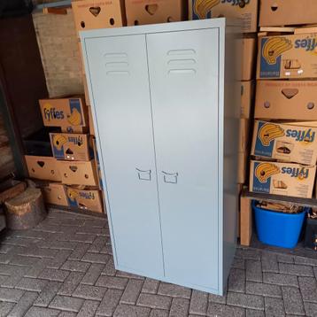 Stalenkast, lockerkast, kledingkast.  beschikbaar voor biedingen
