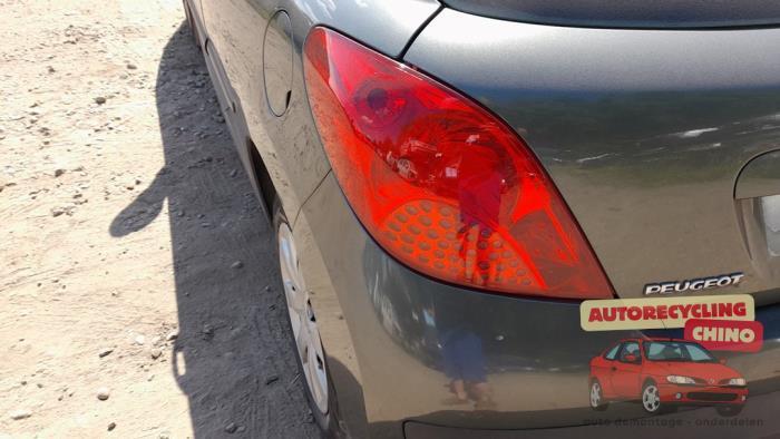 Achterlicht links van een Peugeot 207, Auto-onderdelen, Verlichting, Peugeot, Gebruikt, 3 maanden garantie, Ophalen