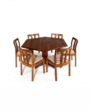 Vintage 6-hoekige Deense eettafel, Dyrlund ‘70 beschikbaar voor biedingen
