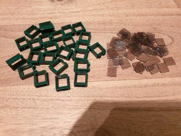 Partij N267=25x Nieuwe donker groene Lego ramen met glas beschikbaar voor biedingen