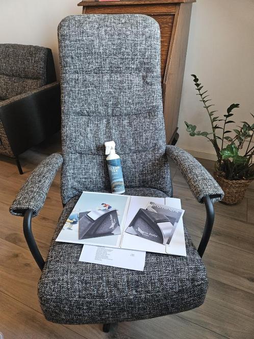 Relax stoel niet opgezeten zo goed als nieuw, Huis en Inrichting, Fauteuils, Zo goed als nieuw, Stof, 50 tot 75 cm, Minder dan 75 cm