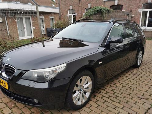 BMW 5-Serie I 525i Touring 2004 Zwart NWE APK, PANO, PARROT, Auto's, BMW, Particulier, 5-Serie, ABS, Adaptive Cruise Control, Airbags