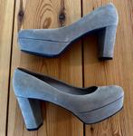 Kennel & Schmenger Pumps - Grijs suède - maat 38 (UK 5), Pumps, Ophalen of Verzenden, Zo goed als nieuw, Grijs
