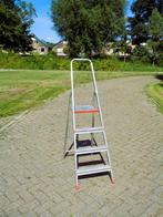 Altrex Steddy 4 treden huishoudtrap, Ophalen, Gebruikt, Trap, Minder dan 2 meter