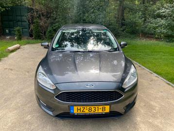 Ford Focus 1.0 Ecoboost 125pk 2015 Grijs beschikbaar voor biedingen