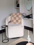 Witte bouclé draaifauteuil, Huis en Inrichting, Fauteuils, Ophalen, Japandi, Minder dan 75 cm, Zo goed als nieuw