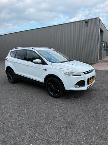 Ford Kuga 1.6 T 110KW AWD 2014 Wit beschikbaar voor biedingen
