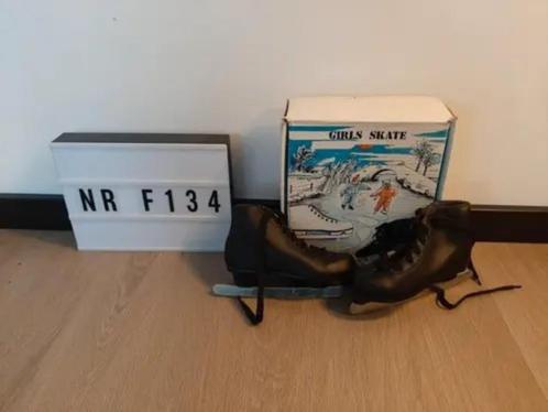 Zwarte ijshockeyschaatsen maat 32, Sport en Fitness, IJshockey, Gebruikt, Schaatsen, Ophalen of Verzenden