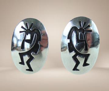 Prachtige zilveren NAVAJO ovale kokopelli overlay oorbellen! beschikbaar voor biedingen