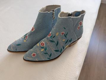 Guess Cowboy Laarsjes - Maat 39 (valt als 38) beschikbaar voor biedingen