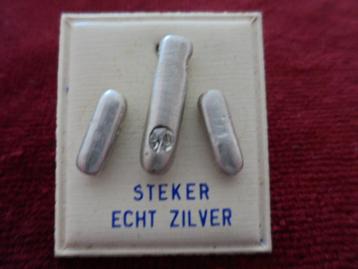 MASSIEF HANDGEMAAKTE OORBELLEN + HANGER +HANG OORBELLEN € 12 beschikbaar voor biedingen