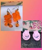 Oorbellen oranje en roze - vintage - jaren 70, Overige materialen, Hangers, Oranje, Ophalen of Verzenden