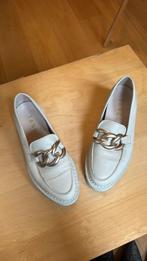 Crèmekleurige loafers – maat 38 – made in Portugal, Ophalen, Zo goed als nieuw, Instappers
