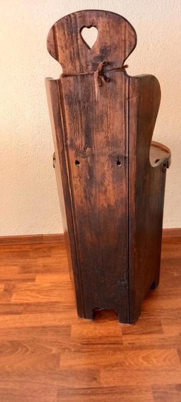 Oude Houten Hollandse Kinderstoel met Opbergruimte beschikbaar voor biedingen