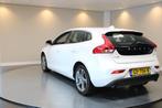 Volvo V40 1.6 T2 Momentum *Distr.riem VV* Camera|Cruise|Navi, Auto's, Volvo, Voorwielaandrijving, Gebruikt, 4 cilinders, Wit