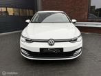 Volkswagen Golf 1.0 TSI Life NAVI/CRUISE/PDC/HAGELSCHADE, Voorwielaandrijving, Stof, Gebruikt, Bedrijf