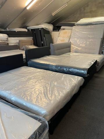 Te koop boxspringsbedden in verschillende maten beschikbaar voor biedingen