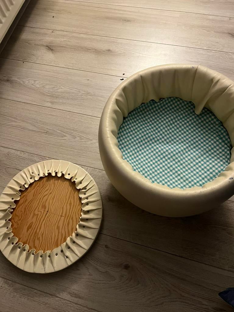 Retro poef, Ophalen, Zo goed als nieuw