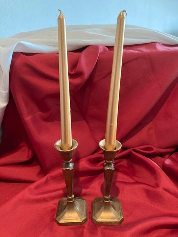 Art Deco Messing Kandelaars - Set van Twee beschikbaar voor biedingen