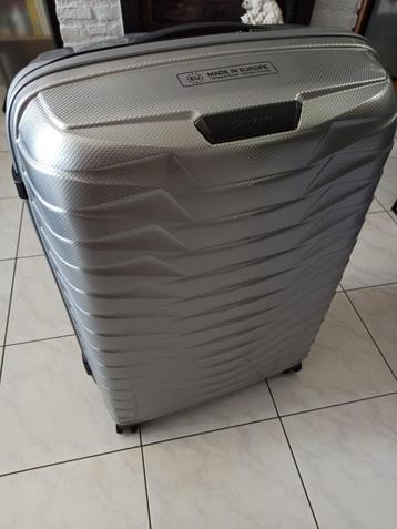98L Samsonite Koffer - 75cm, 4 wielen beschikbaar voor biedingen