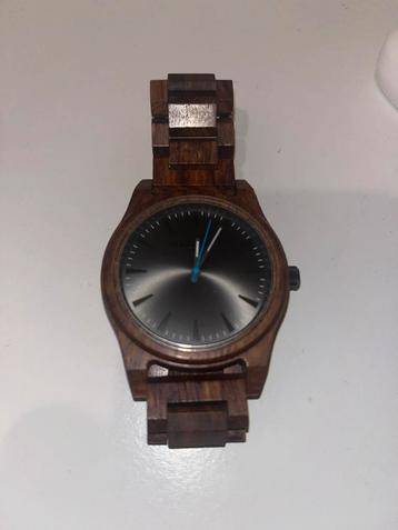 Woodwatch (seconde wijzer kapot) beschikbaar voor biedingen