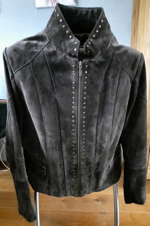 Suedejasje met zeer leuke details, Maat 44/46, Kleding | Dames, Jassen | Zomer, Gedragen, Maat 42/44 (L), Bruin, Ophalen of Verzenden