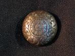 Knoop antiek bloem en C voluten, 1725 bodemvondst. 1999Q, Ophalen of Verzenden, Heren