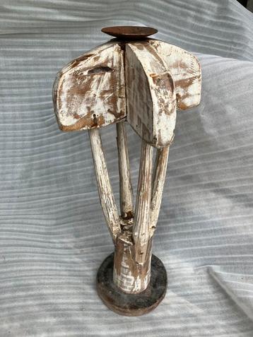 Houten kandelaar decoratie beschikbaar voor biedingen