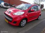 Peugeot 107 1.0-12V Urban Move,Airco! Centr Lock., Voorwielaandrijving, Gebruikt, 4 stoelen, 68 pk