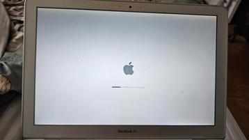 Mac book air  ouder model voor de hobyist beschikbaar voor biedingen