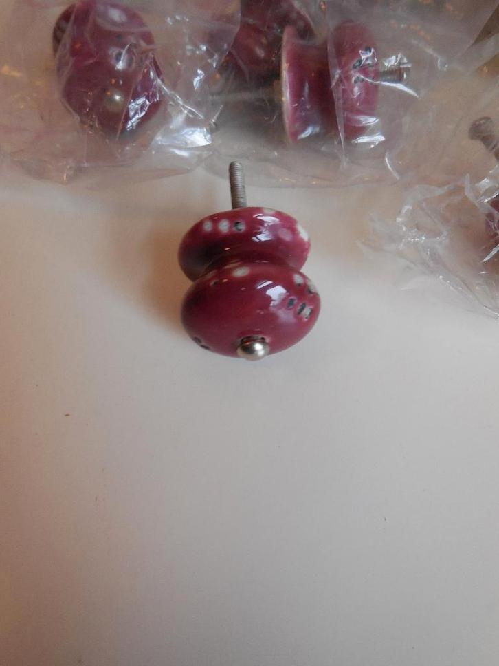 Set 19x vintage paarse keramische/porselein kastknoppen NW, Huis en Inrichting, Woonaccessoires | Overige, Nieuw, Ophalen of Verzenden