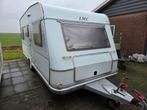 Lmc 495 E dominant, 2004, enkele bedden,rondzit,voortent, Caravans en Kamperen, Rondzit, Particulier, 4 tot 5 meter, Omvormbare zithoek