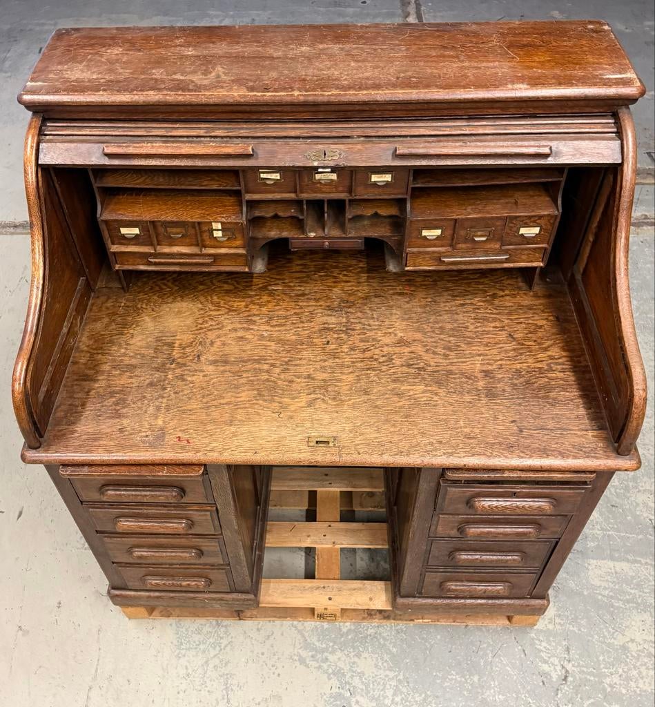 Antiek Rolbureau, Ophalen