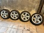 Winterbanden Volvo V60 235/45 R17, Auto-onderdelen, Banden en Velgen, Ophalen, Gebruikt, 17 inch, Winterbanden