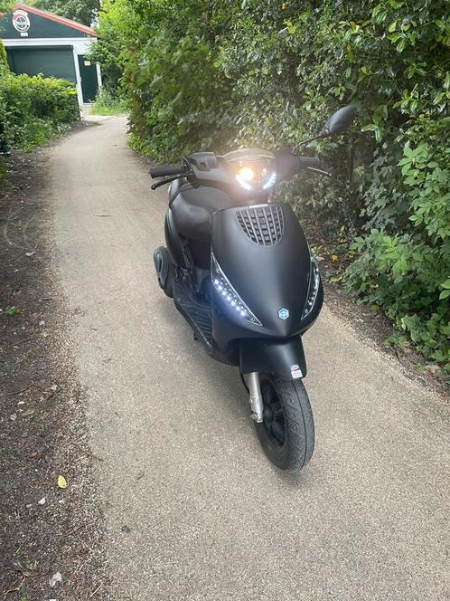 Piaggio zip 2012 WAARDEPEILING, Fietsen en Brommers, Scooters | Piaggio, Gebruikt, Zip, Ophalen