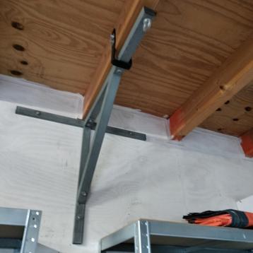 beugel voor boxzak beschikbaar voor biedingen