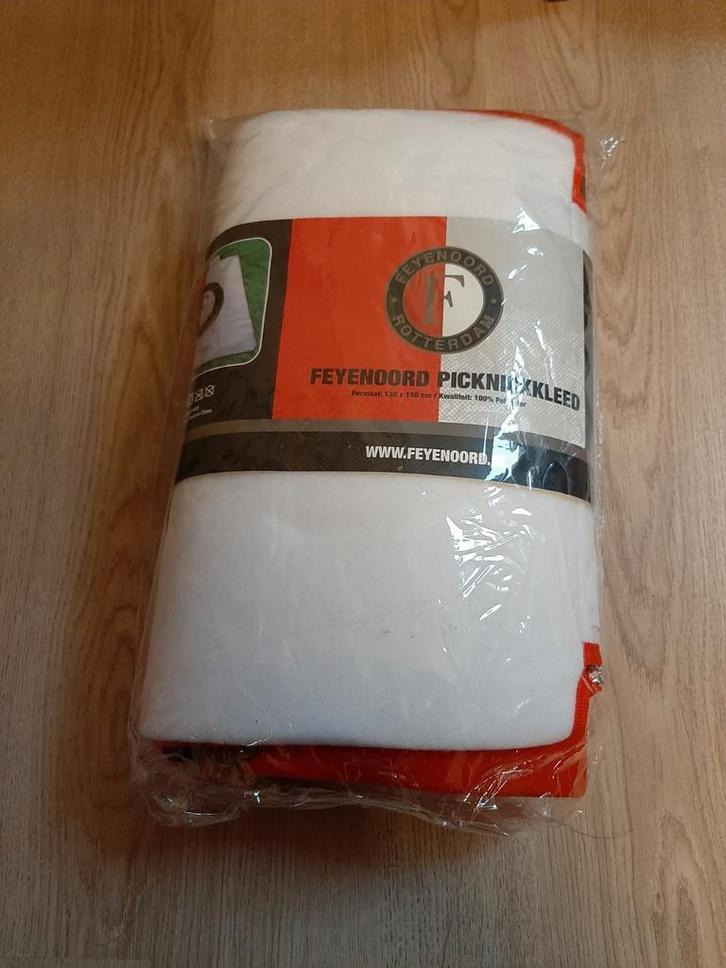 Feyenoord picknick kleed 130 x 150 cm NIEUW, Huis en Inrichting, Woonaccessoires | Plaids en Woondekens, Ophalen of Verzenden