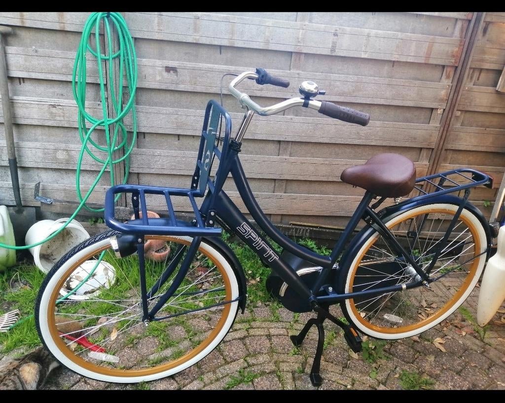 Fiets met fietsenrek - amper gebruikt!, Fietsen en Brommers, Fietsen | Dames | Damesfietsen, Ophalen, Zo goed als nieuw, Overige merken