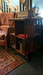 Boekenmolen met groen leren inleg goud kleurige bies, Ophalen