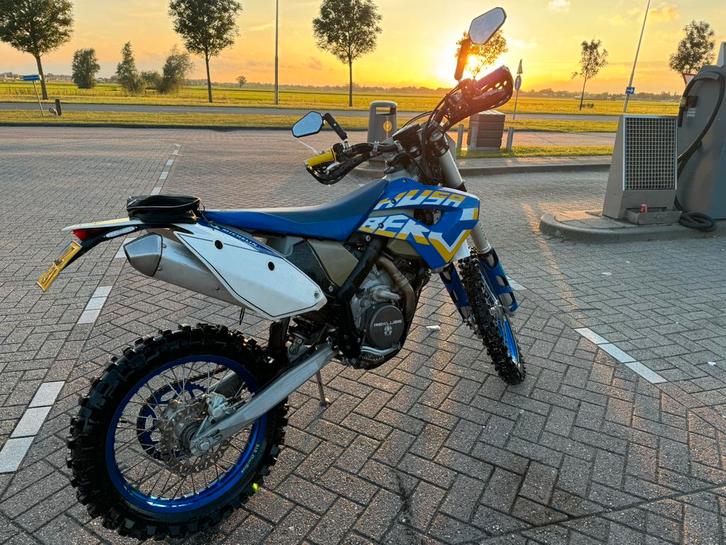 Husaberg FE 450 Enduro 2011 (op kenteken), Fietsen en Brommers, Brommers | Crossbrommers, Gebruikt, Overige merken, Ophalen