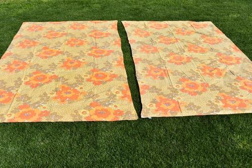 Lakens retro vintage oranje gele bloemen laken 2x, Huis en Inrichting, Slaapkamer | Beddengoed, Gebruikt, Overige typen, Ophalen of Verzenden