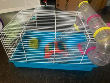 Hamsterkooi ferplast beschikbaar voor biedingen